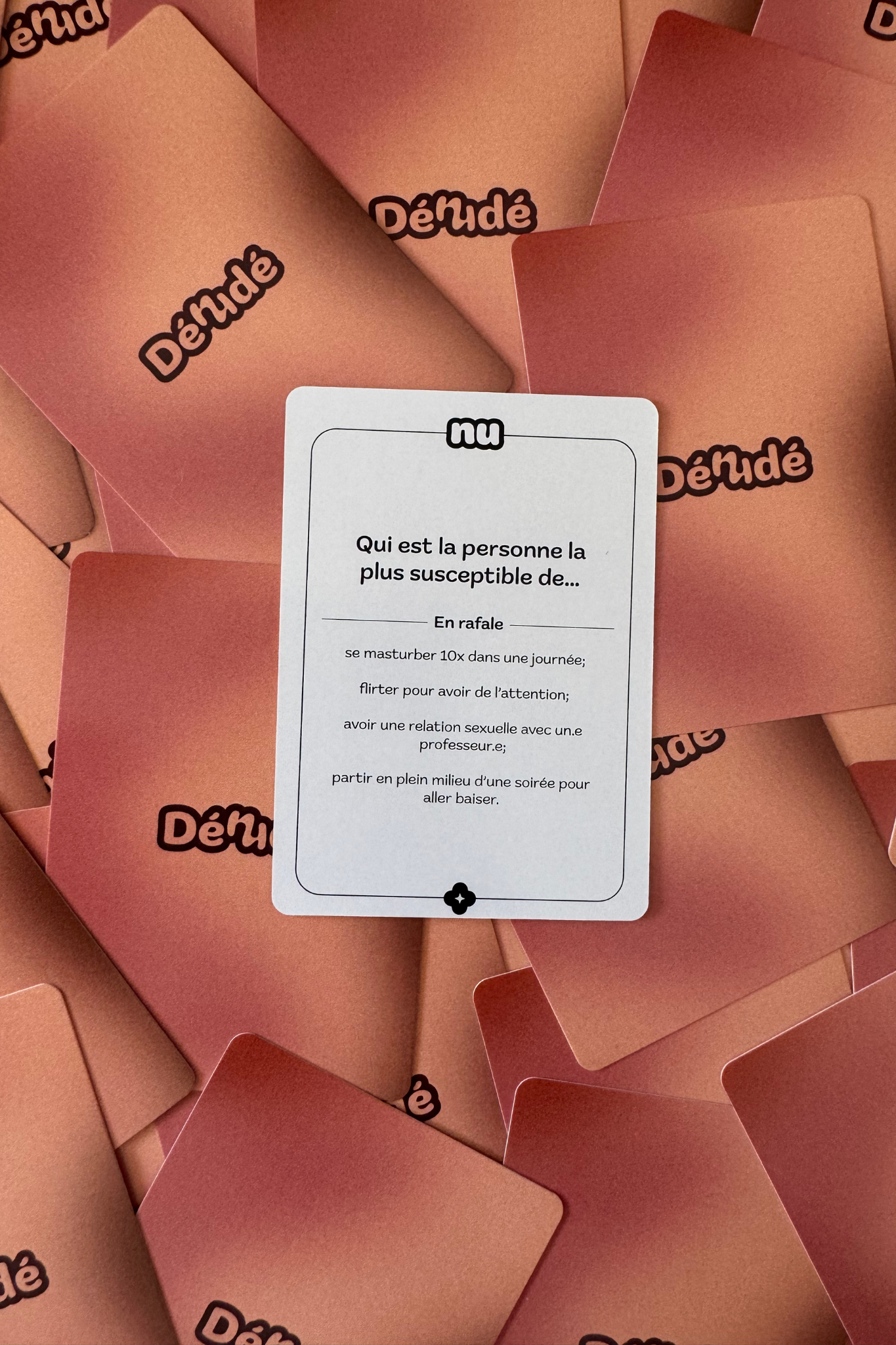 Jeu de cartes DéNUdé